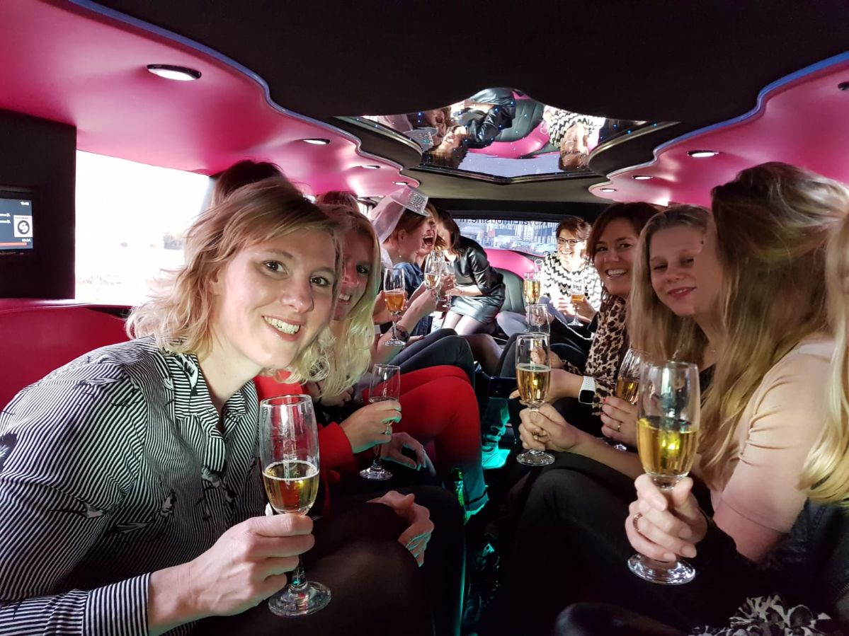 Limousine Huren Nederland - Ladies Night - Sweet Sixteen